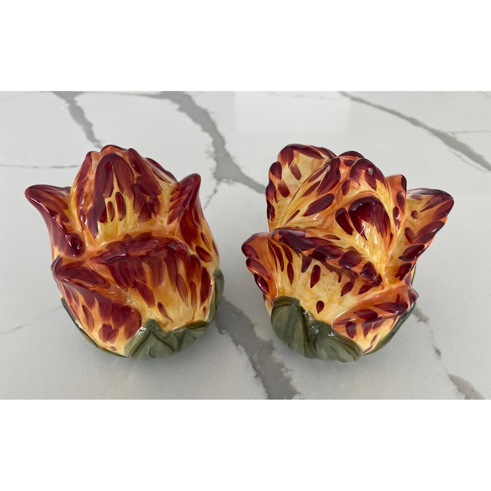 Vintage Ceramic Salt and Pepper shakers Flower Design.